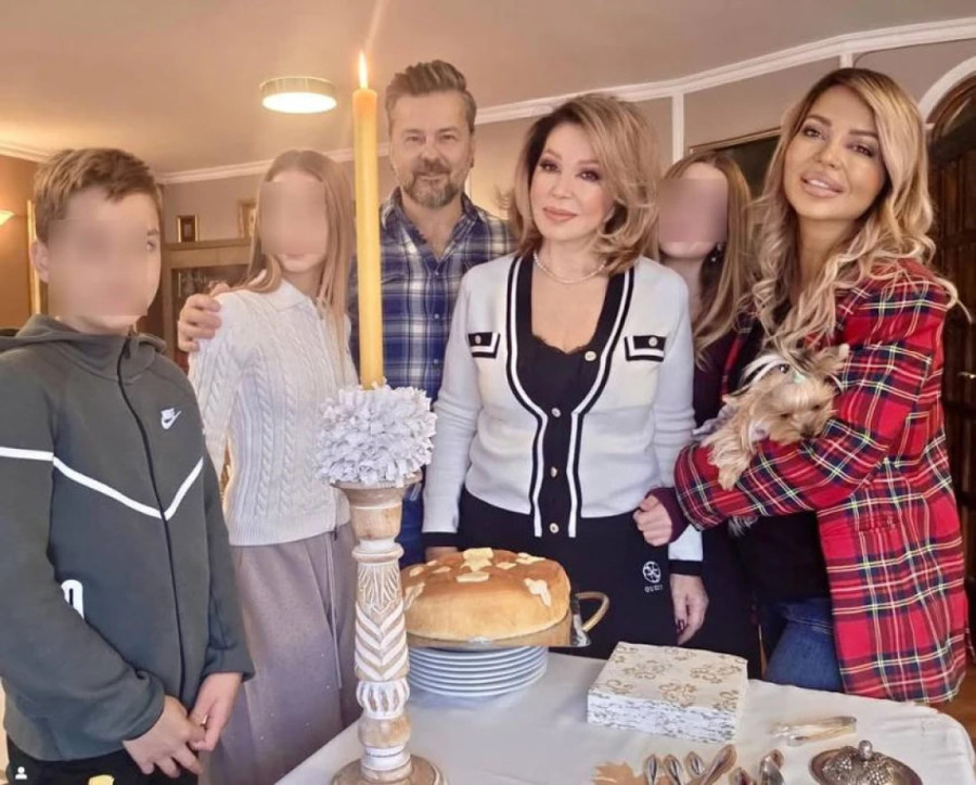 Неда Украден